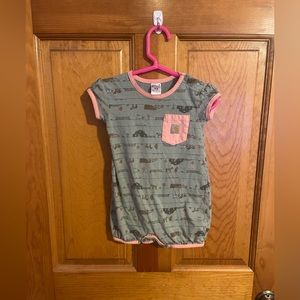 Carhartt romper